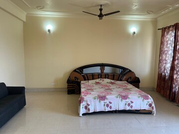 Bedroom in 3 BHK Independent House at Sector 43 – for Rent