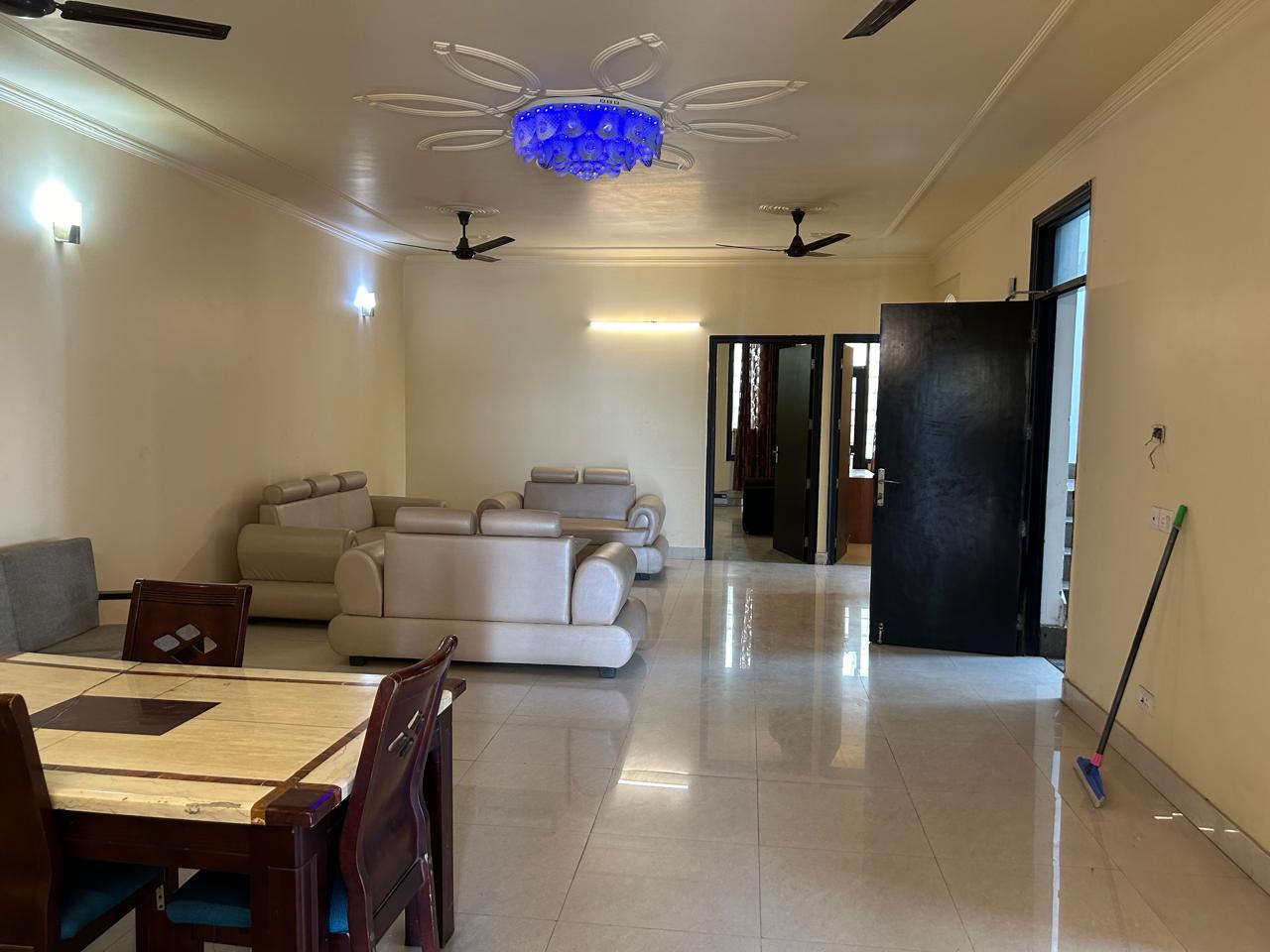 3 BHK + Pooja Room Independent House For Rent in Sector 43