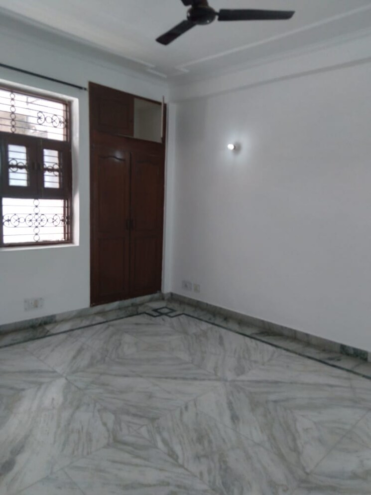 Room, rwa-apartments-sector-47 3 Bedroom 200 Sq.Mt. Independent House In Sector 47 Noida 8773829