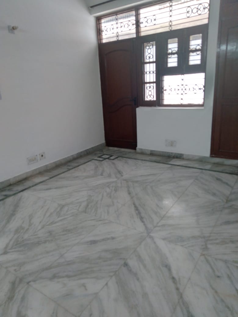 3 BHK + Pooja Room Independent House For Rent in RWA Apartments Sector 47