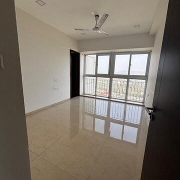 Room in 3 BHK Apartment at Ruparel Ariana, Police Line – for Rent