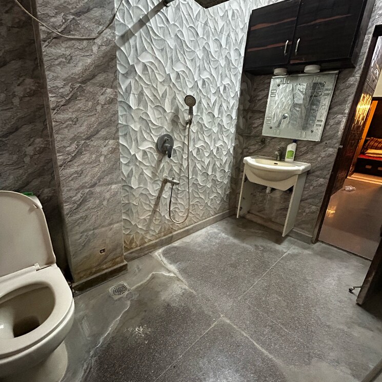 Attached Bathroom, kotla mubarakpur 2 Bedroom 900 Sq.Ft. Builder Floor In Kotla Mubarakpur Delhi 8773850