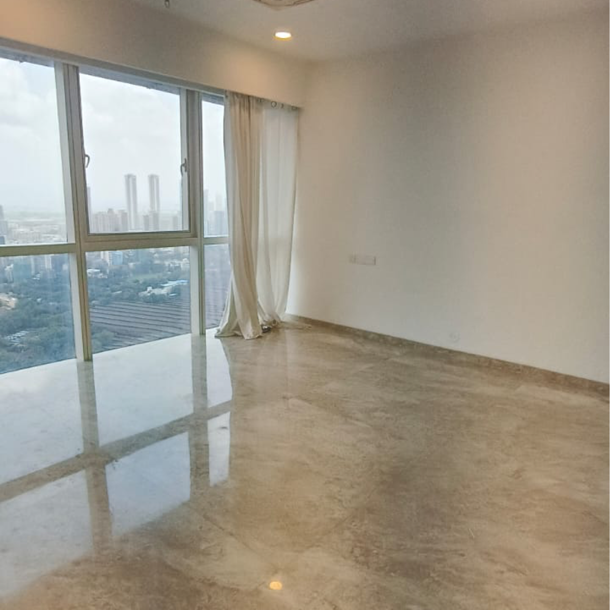 4 BHK + Pooja Room Apartment For Rent in Indiabulls Sky