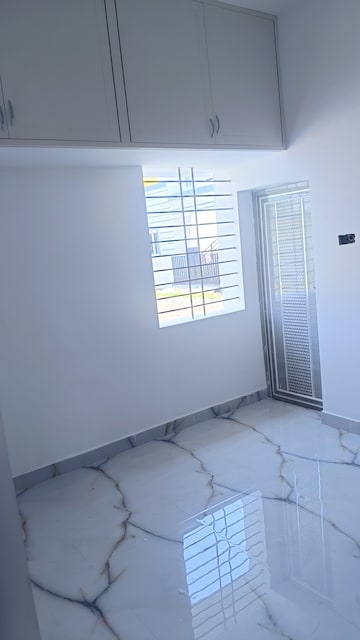 Room in 2 BHK Independent House at Hosur Krishnagiri rd – for Sale