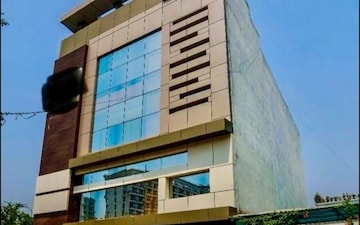 Showroom For Sale in Vibhuti Khand