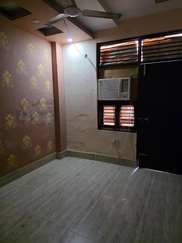 Kitchen, uttam nagar 2 Bedroom 50 Sq.Yd. Builder Floor In Uttam Nagar Delhi 8773876