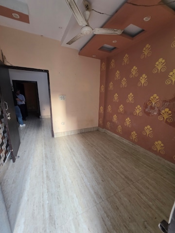 Furnished Amenities in 2 BHK Builder Floor at Uttam Nagar – for Sale