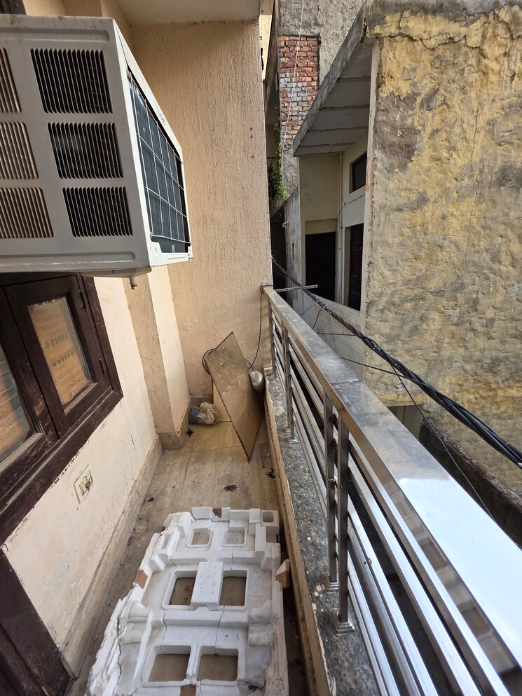 Exterior View, uttam nagar 2 Bedroom 50 Sq.Yd. Builder Floor In Uttam Nagar Delhi 8773876
