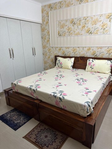 Bedroom in 2 BHK Apartment at Amrapali Silicon City, Sector 76 – for Rent