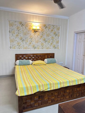 Bedroom in 2 BHK Apartment at Amrapali Silicon City, Sector 76 – for Rent
