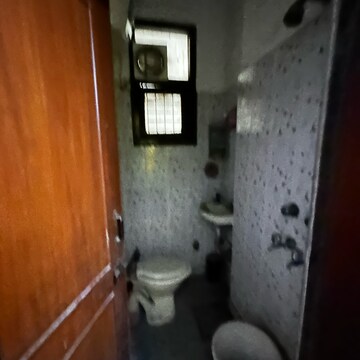 Bathroom in 2 BHK Builder Floor at Kotla Mubarakpur – for Rent