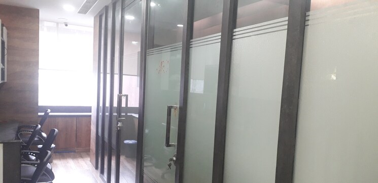 undefined, netaji subhash place Commercial Office Space 680 Sq.Ft. In Netaji Subhash Place Delhi 8773886