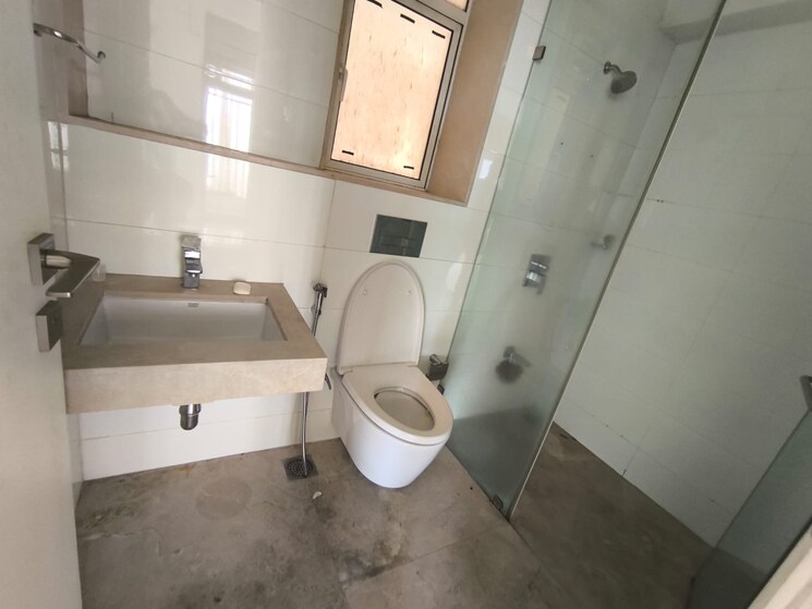 Bathroom, sabri-building-apartment 2 Bedroom 956 Sq.Ft. Apartment In Chembur Mumbai 8773902