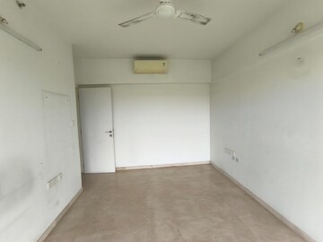 Room in 2 BHK Apartment at Sabri Building Apartment, Chembur – for Rent