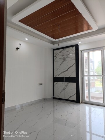 Room in 3 BHK Builder Floor at Sewla Kalan – for Sale
