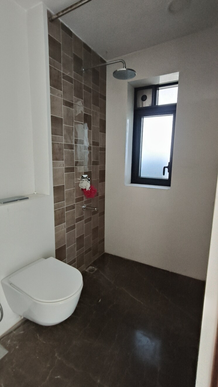 Attached Bathroom, lodha-parkside 3 Bedroom 1092 Sq.Ft. Apartment In Worli Mumbai 8773934