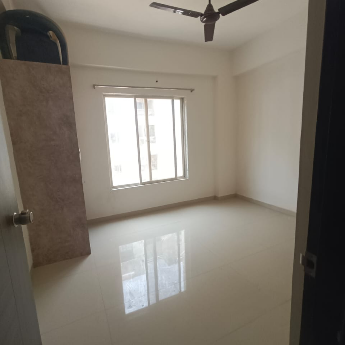 3 BHK + Servant Room Apartment For Rent in Orchid Flora