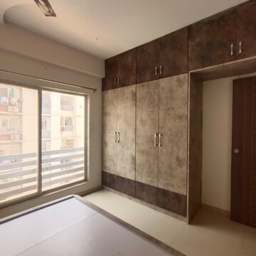 Room in 3 BHK Apartment at Orchid Flora, Vemali – for Rent