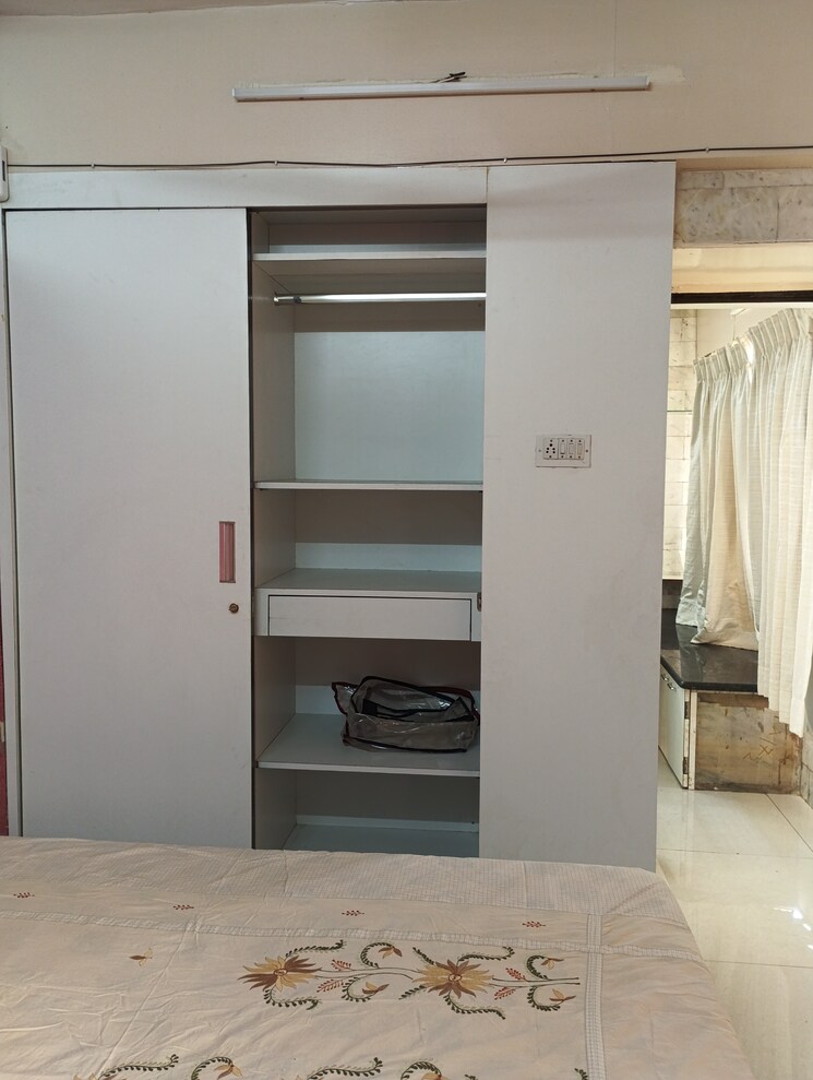 Room, vile parle west Pg For Girls In Vile Parle West 8773963