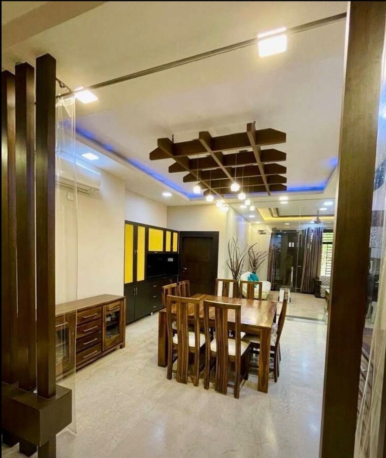 Gym, mahanagar 6+ Bedroom 4000 Sq.Ft. Villa In Mahanagar Lucknow 8773950