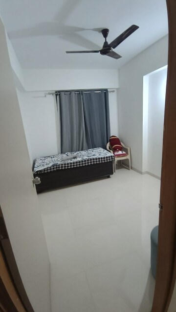 Bedroom in 2 BHK Apartment at Chandkheda – for Rent