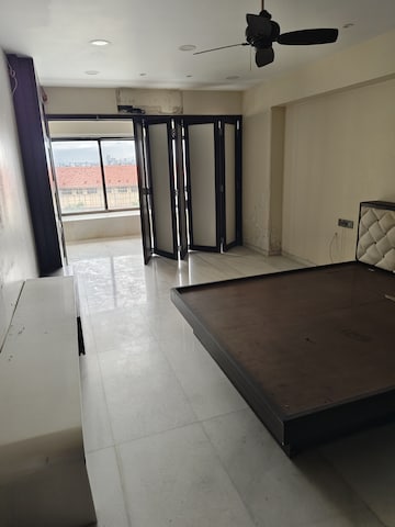 Building Lobby in 4 BHK Apartment at A1 Apartment, Malabar Hill – for Sale