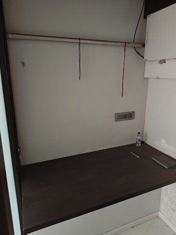 Furnished Amenities in 4 BHK Apartment at A1 Apartment, Malabar Hill – for Sale