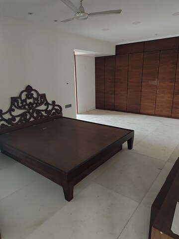 Bedroom in 4 BHK Apartment at A1 Apartment, Malabar Hill – for Sale