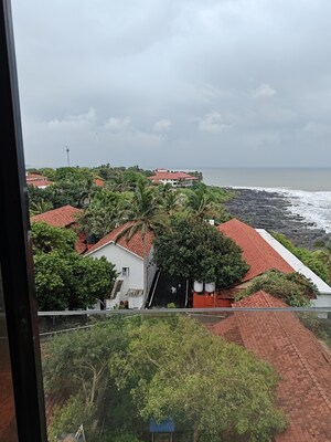 4 BHK Apartment – Garden View at A1 Apartment, Malabar Hill - for Sale