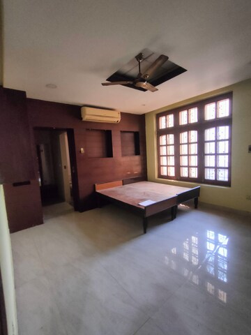 Living Room in 2.5 BHK Independent House at Delta I Greater Noida – for Rent
