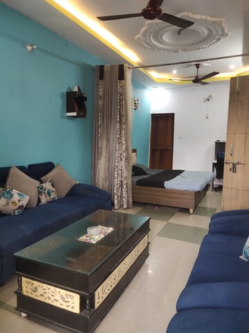 Lift in 1 BHK Apartment at Gomti Nagar – for Rent