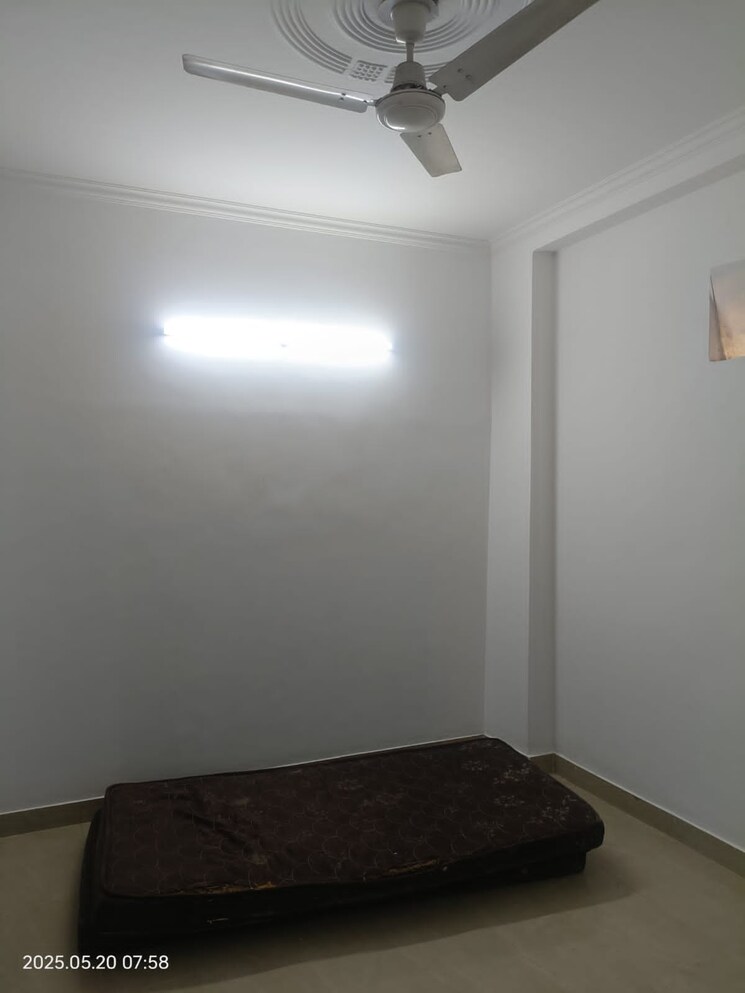 Room, rajpur khurd extension 2.5 Bedroom 810 Sq.Ft. Independent House In Rajpur Khurd Extension Delhi 8773990