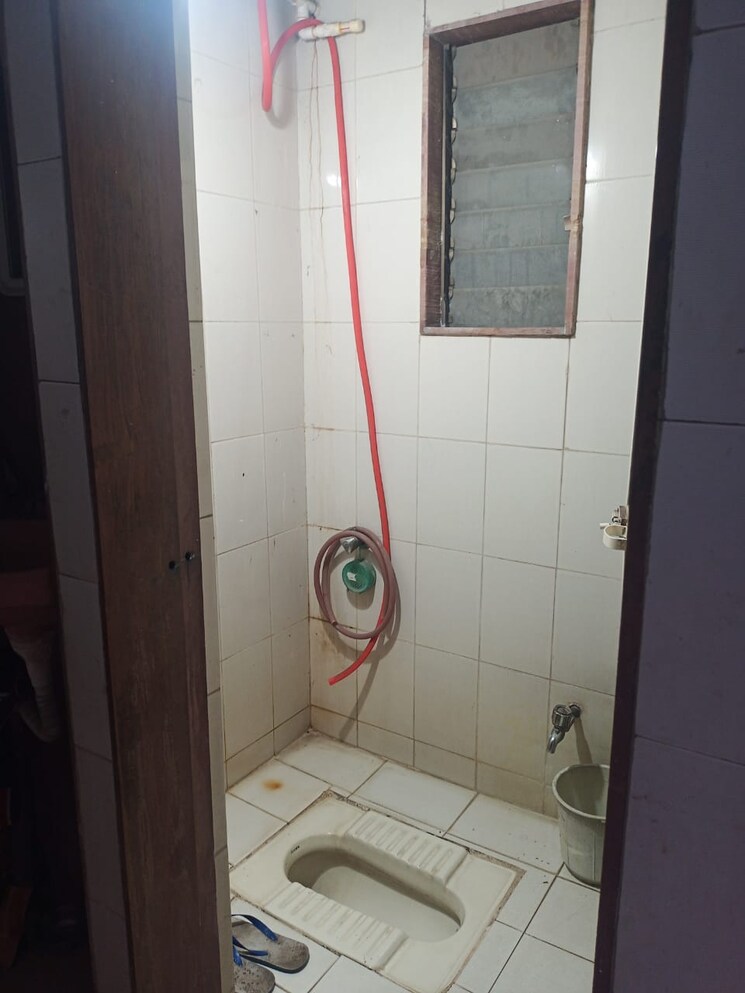 Bathroom, shantinagar-chs 2 Bedroom 700 Sq.Ft. Apartment In Mira Road Thane 8773995