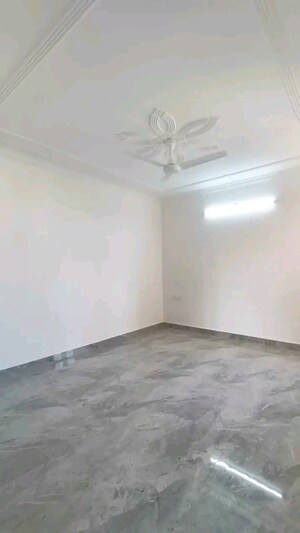 Room in 1 BHK Builder Floor at Saket – for Sale