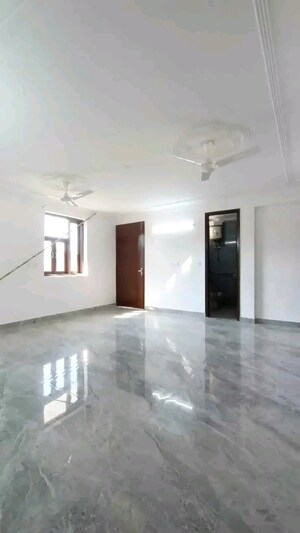 Bedroom in 1 BHK Builder Floor at Saket – for Sale