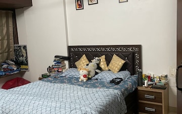 2 BHK Apartment For Rent in Venus Towers Andheri West, Ambivali