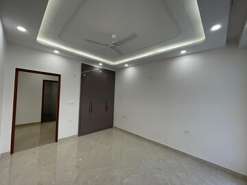 Room in 3 BHK Apartment at Gms Road – for Sale