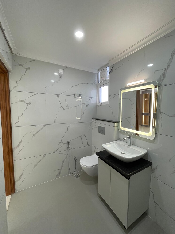Bathroom, gms road 3 Bedroom 1972 Sq.Ft. Apartment In Gms Road Dehradun 8774046