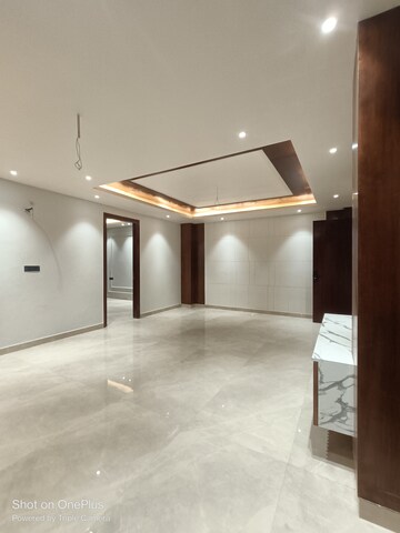 Room in 3 BHK Builder Floor at Seema Dwar – for Sale