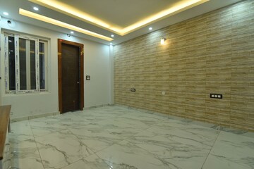 Room in 3 BHK Builder Floor at Gms Road – for Sale