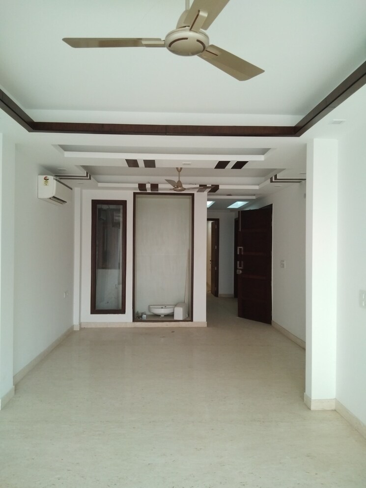 undefined, shivalik colony 3 Bedroom 1800 Sq.Ft. Builder Floor In Shivalik Colony Delhi 8774077