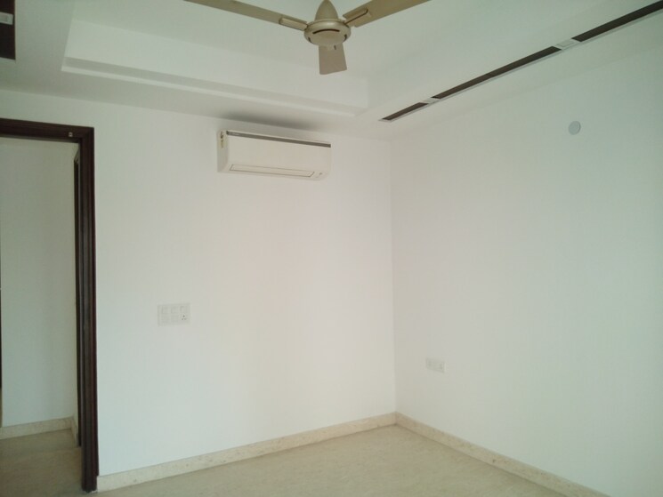 Room, shivalik colony 3 Bedroom 1800 Sq.Ft. Builder Floor In Shivalik Colony Delhi 8774077