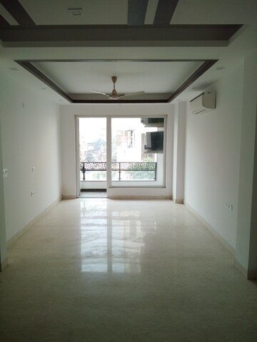 Room in 3 BHK Builder Floor at Shivalik Colony – for Rent