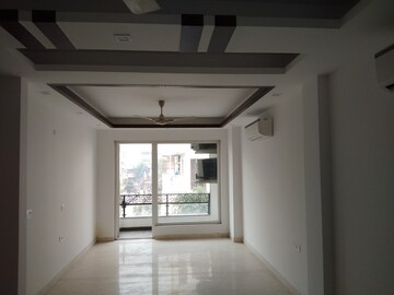Building Lobby in 3 BHK Builder Floor at Shivalik Colony – for Rent