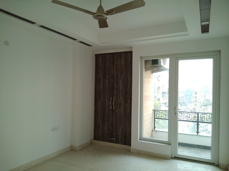 Room, shivalik colony 3 Bedroom 1800 Sq.Ft. Builder Floor In Shivalik Colony Delhi 8774077