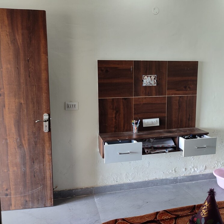 Room, sector 117 1 Bedroom 550 Sq.Ft. Apartment In Sector 117 Mohali 8774102