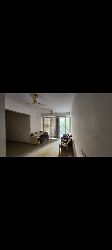 Room in 3 BHK Apartment at Sangath Posh, Chandkheda – for Rent