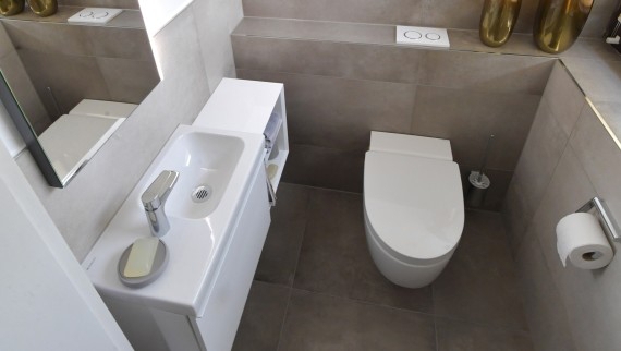 2 BHK Builder Floor For Rent in Arocon III