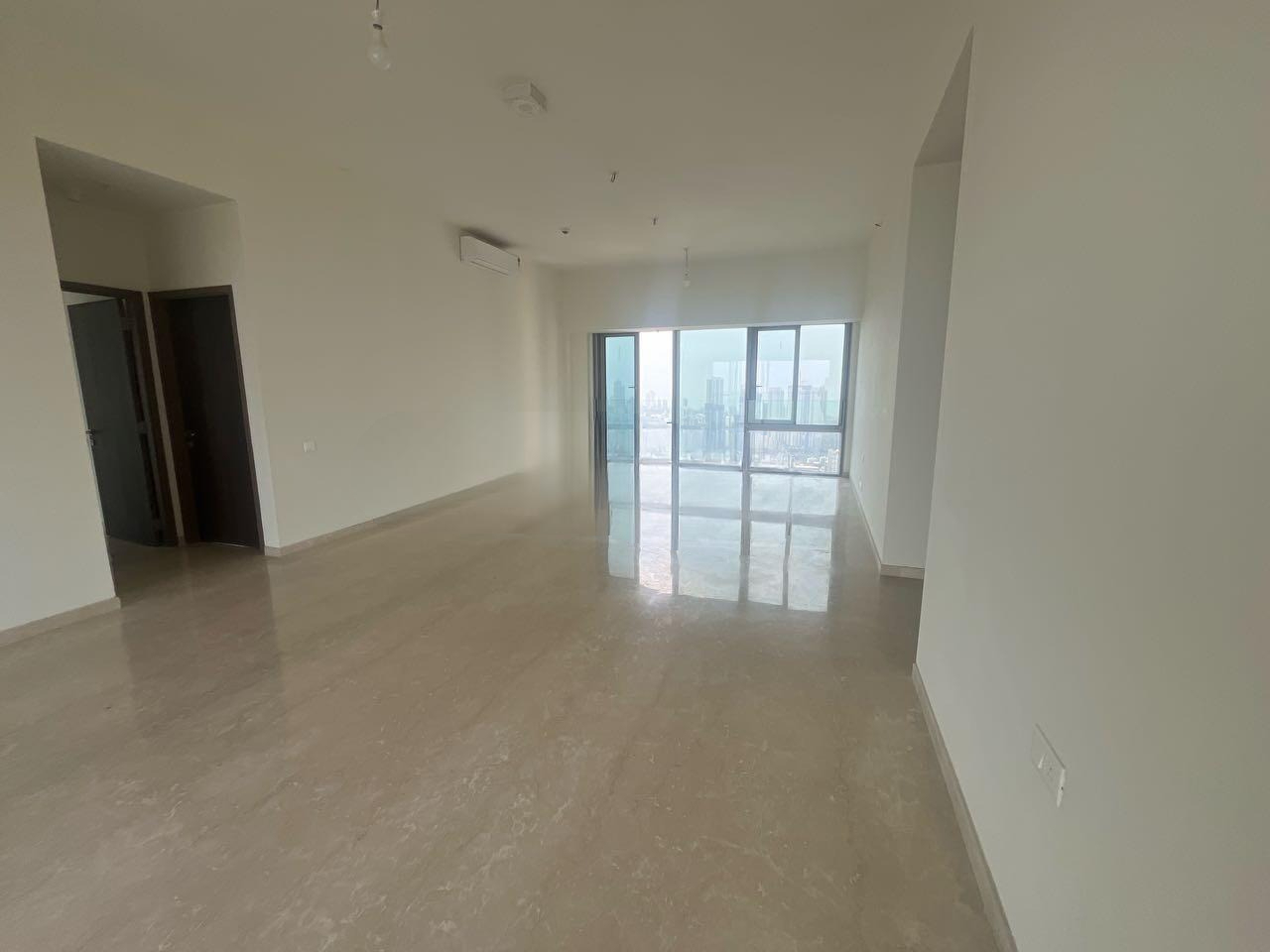 4 BHK + Servant Room Apartment For Rent in Piramal Aranya