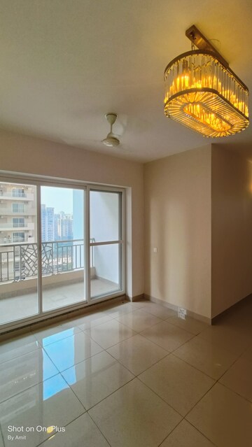 Room in 4 BHK Apartment at ABA Ivy County, Sector 75 – for Rent